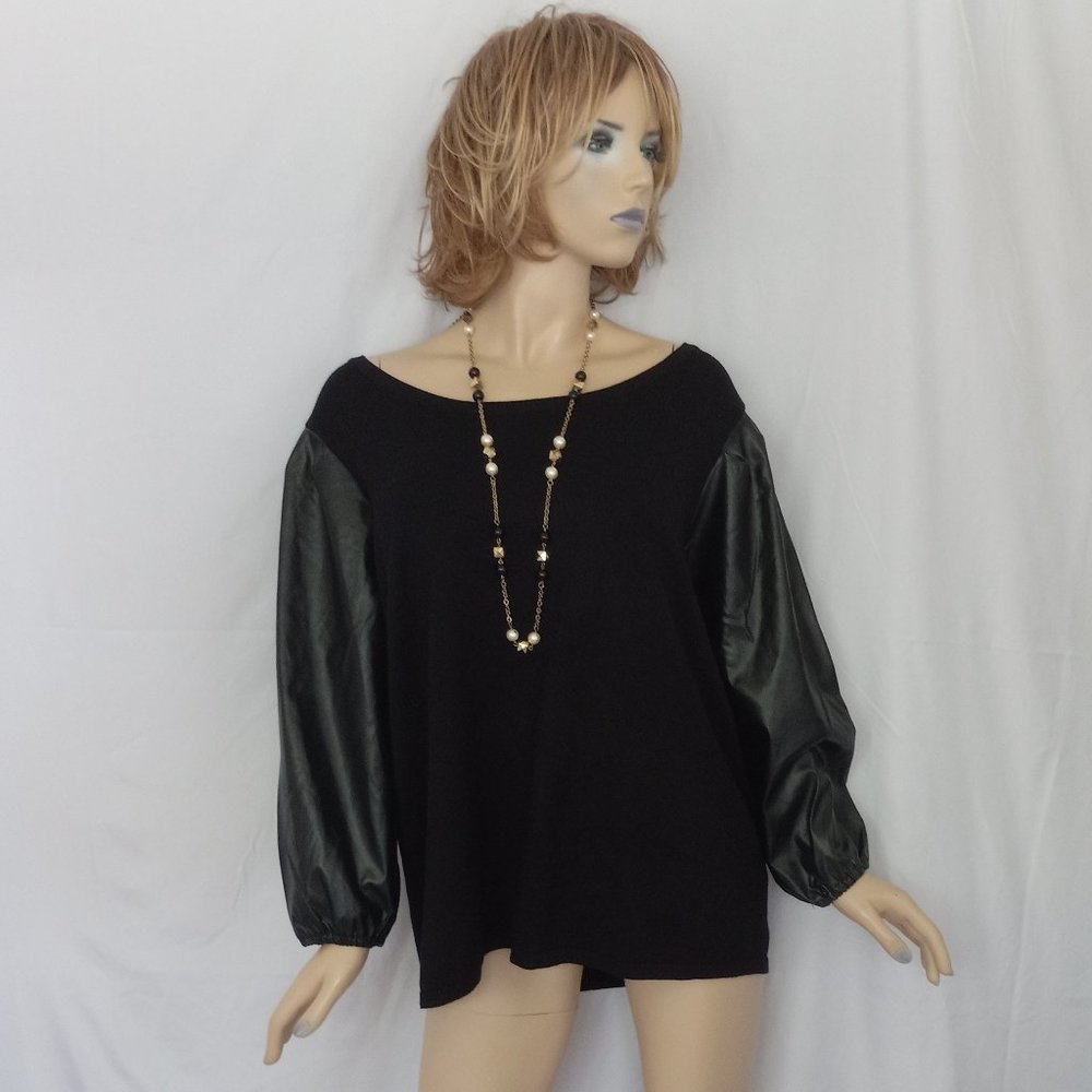 Nwt LOVE BY DESIGN Black Faux Leather Sleeve Boat Neck Top Sz 3X